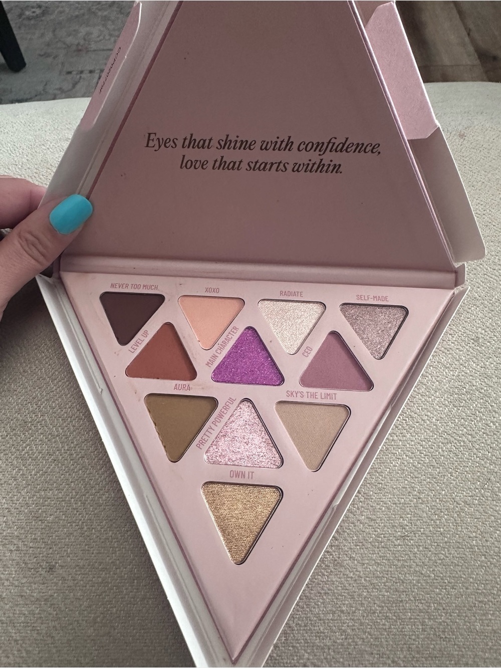 Pink & Purple Triangular Eyeshadow Palette - Multi-Finish Pink Shades